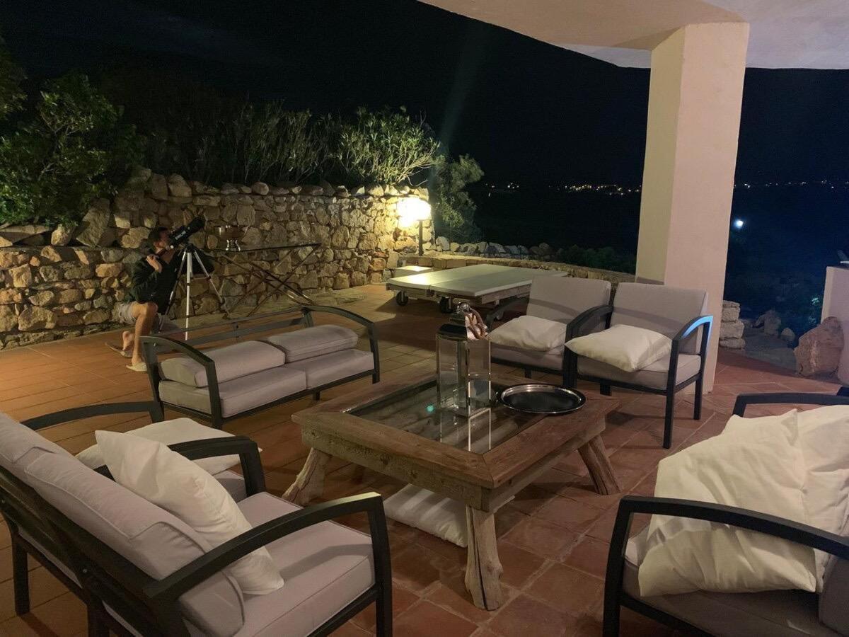I Massi 2 Con Terrazze Nel Villaggio Piras Casa de Férias